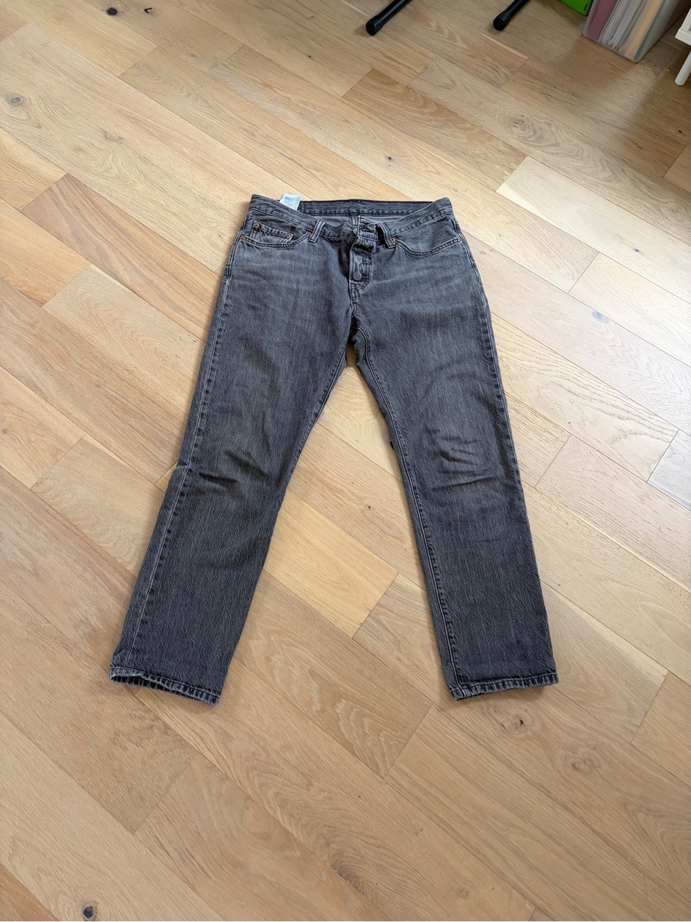 Levi's 501 Women's Straight Jeans in Gray Wash